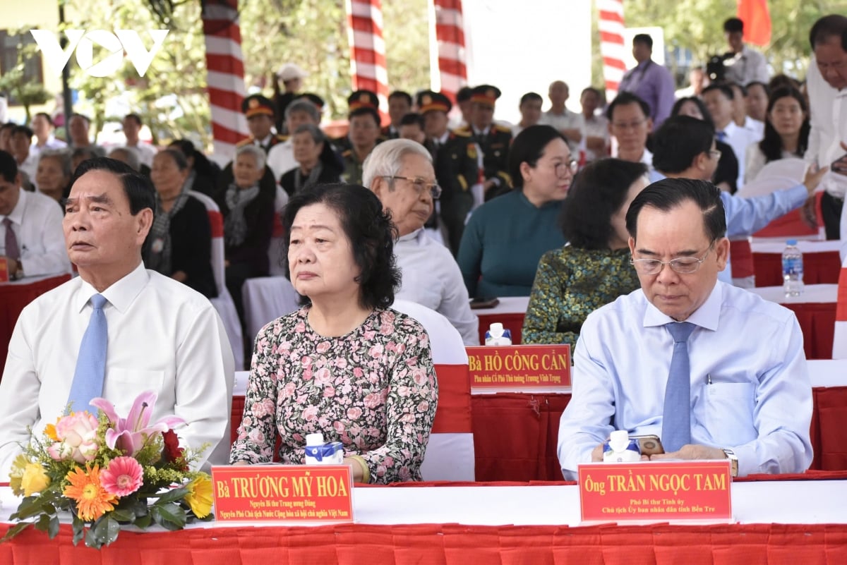 Bến Tre: Khánh thành công trình trùng tu, tôn tạo khu lưu niệm nữ tướng Nguyễn Thị Định - Ảnh 2.