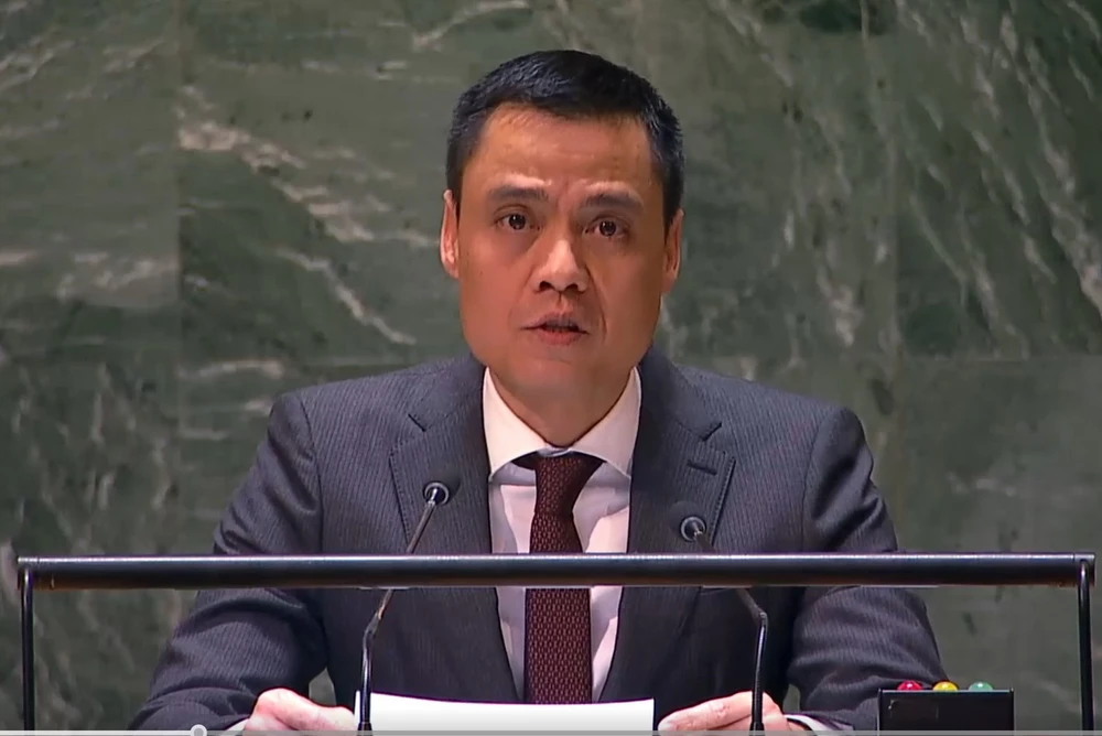 Vietnam contributes 500,000 USD to support Palestinian people