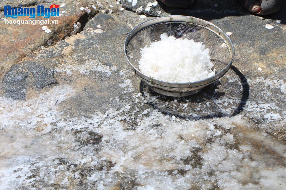 Antik tuz yataklarından çıkarılan kristal tuz. Fotoğraf: NGOC KHOI