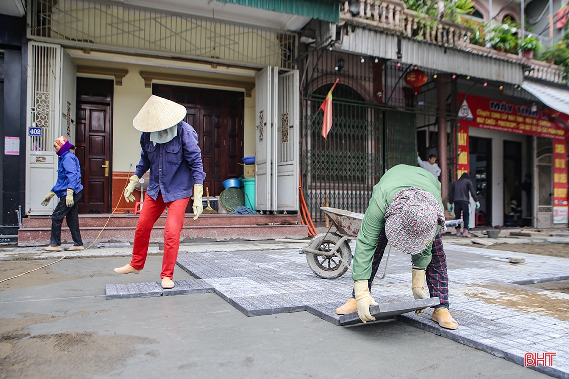 Progrès réalisés sur des projets clés dans la ville de Ha Tinh