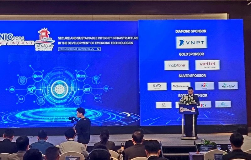 Das vietnamesische Internet umfassend, universell, sicher, nachhaltig und intelligent entwickeln