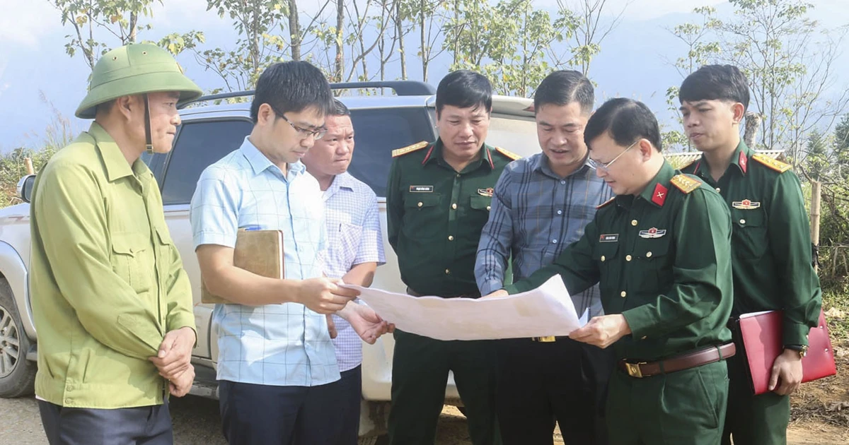 Provincial Military Command surveyed and built residential areas in Bat Xat district.