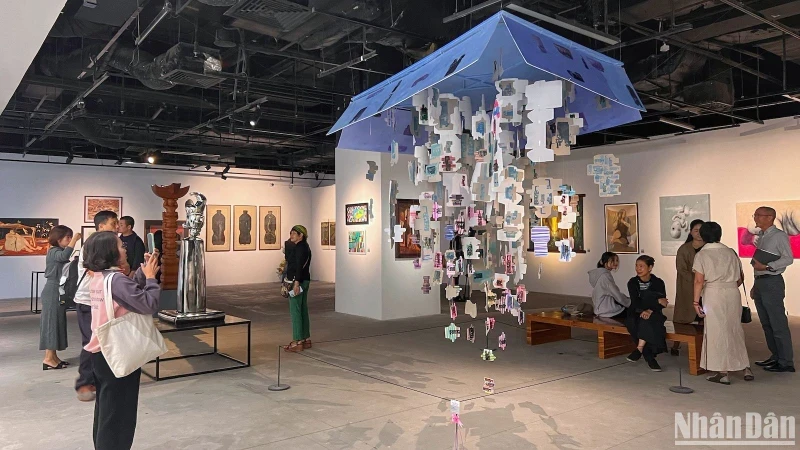 เทศกาล Young Fine Arts ครั้งที่ 7 - 2024 จัดขึ้นเพื่อเชิดชูศิลปินรุ่นเยาว์ที่มีความคิดสร้างสรรค์ใหม่ๆ