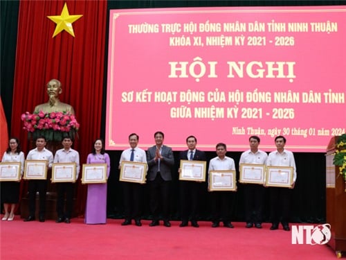 HĐND tỉnh sơ kết giữa nhiệm kỳ