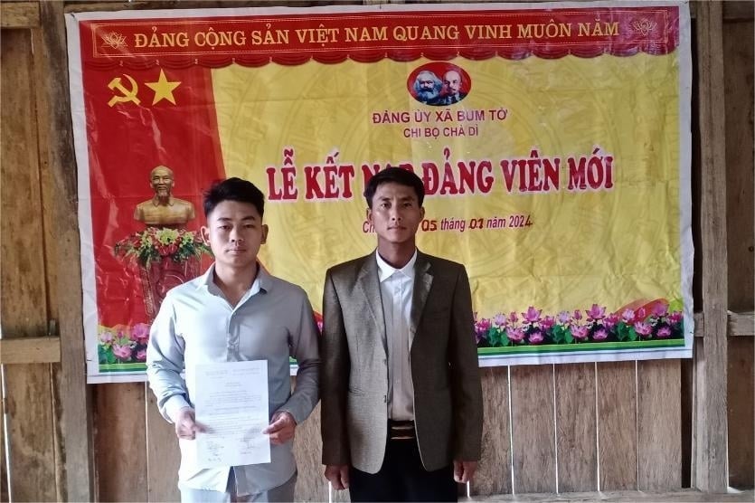 Việc tìm kiếm quần chúng ưu tú để bồi dưỡng, giới thiệu cho Đảng ở vùng đồng bào La Hủ còn nhiều khó khăn