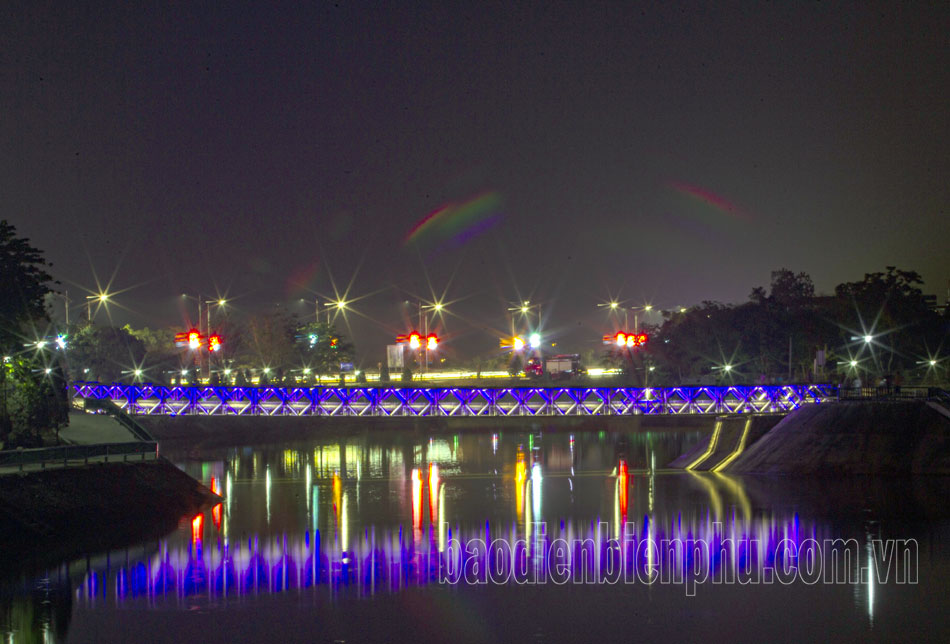 ការប្រគល់ប្រព័ន្ធភ្លើងស្ពាន Muong Thanh