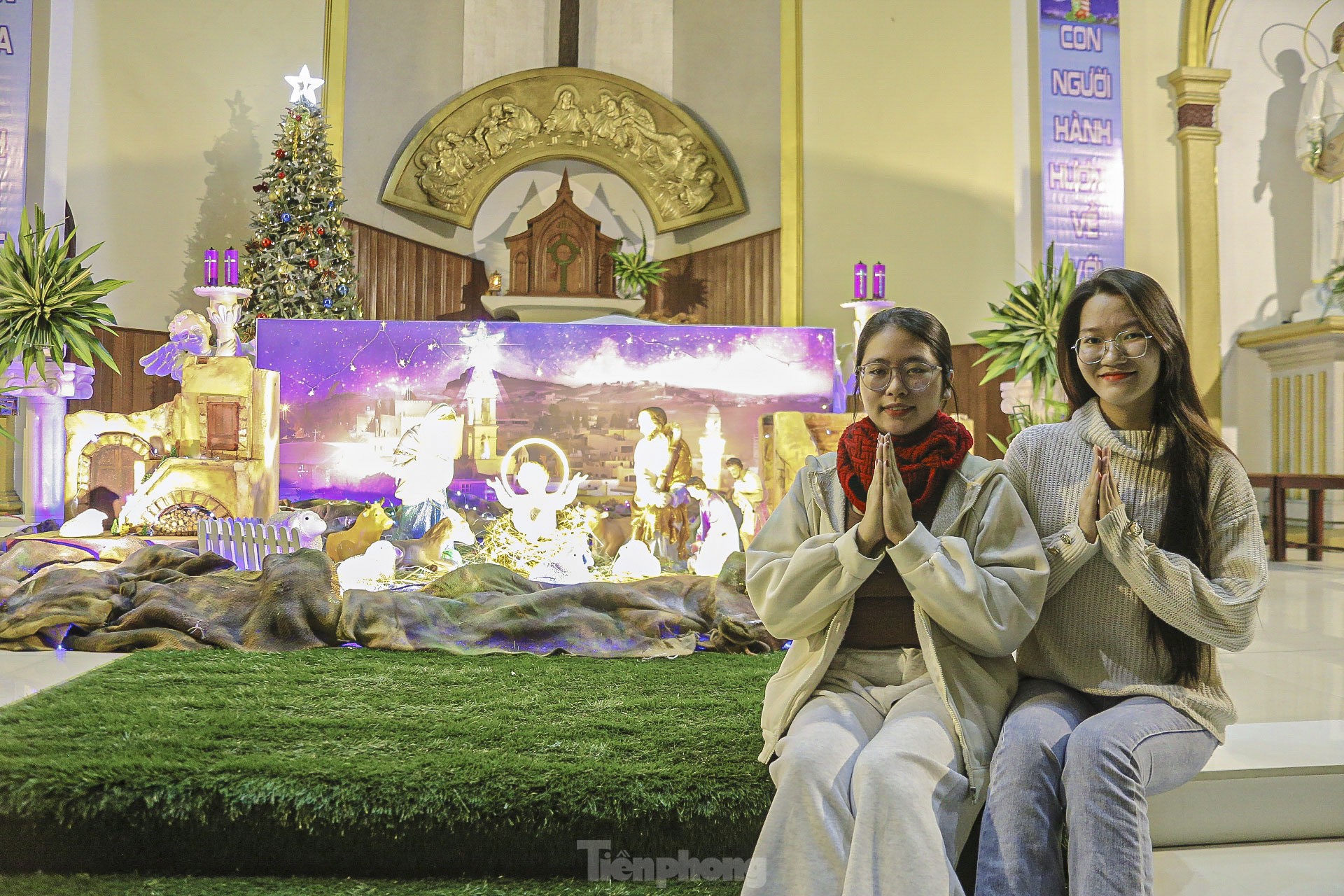 ダナンの大きな教会はクリスマスを迎えるのにとても美しいです。写真4