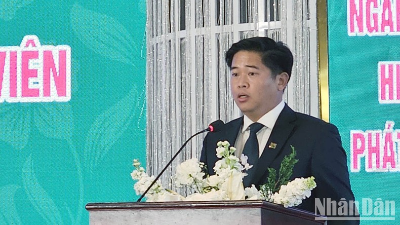 람동은 국제적으로 통합된 가치 사슬을 갖춘 지속 가능한 꽃 산업을 개발하는 것을 목표로 합니다. 사진 1