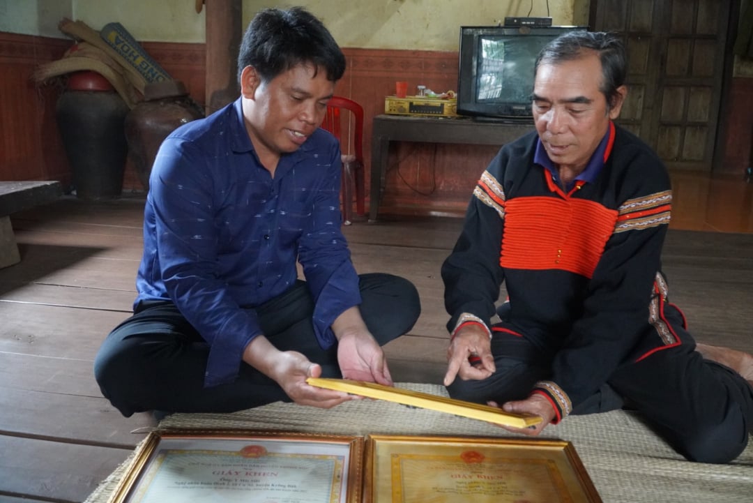 Artesano apasionado por la cultura tradicional