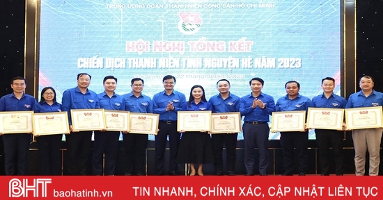 Tỉnh đoàn Hà Tĩnh nhận bằng khen xuất sắc trong Chiến dịch Thanh niên tình nguyện hè