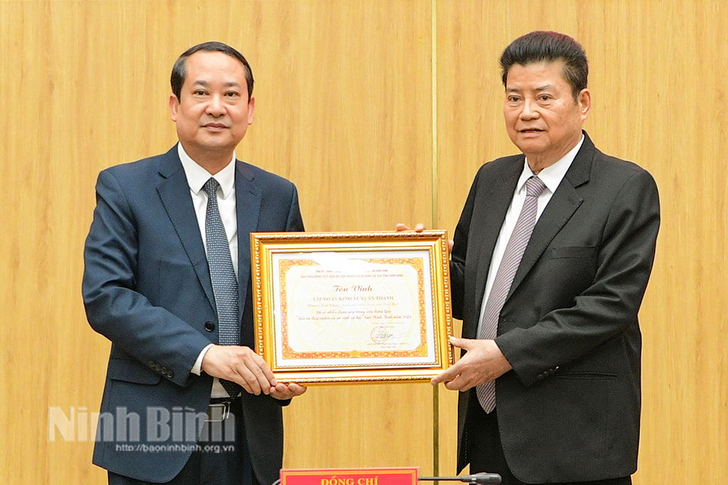 Phase I of the Provincial and District Gratitude and Social Security Fund received more than 13 billion VND in support.