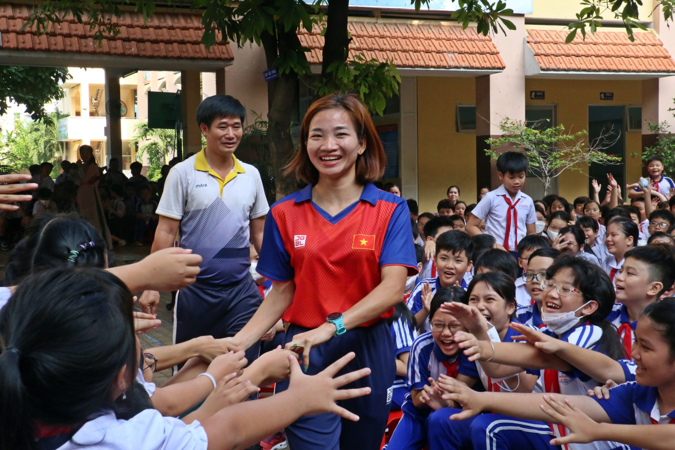 Nguyễn Thị Oanh tranh tài cùng 1.000 VĐV ở giải chạy Báo Hà Nội mới 2024- Ảnh 4.