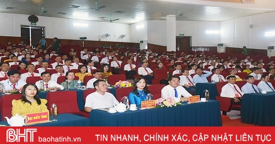 Phiên làm việc thứ nhất Đại hội đại biểu Hội Nông dân Hà Tĩnh nhiệm kỳ 2023