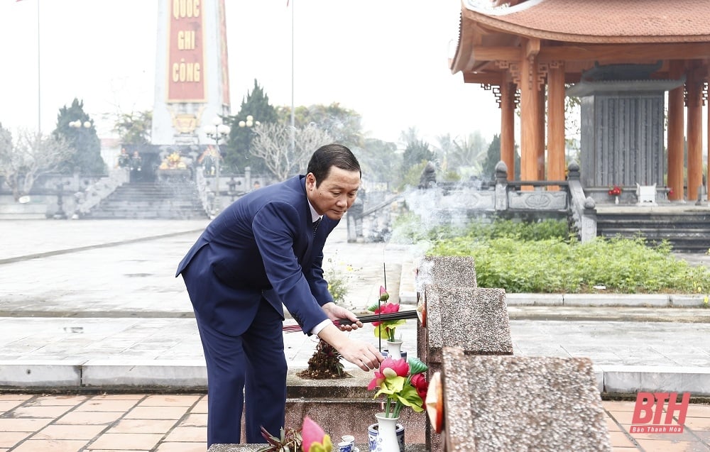 Chủ tịch UBND tỉnh Đỗ Minh Tuấn thăm, kiểm tra sản xuất, đời sống Nhân dân huyện Quảng Xương