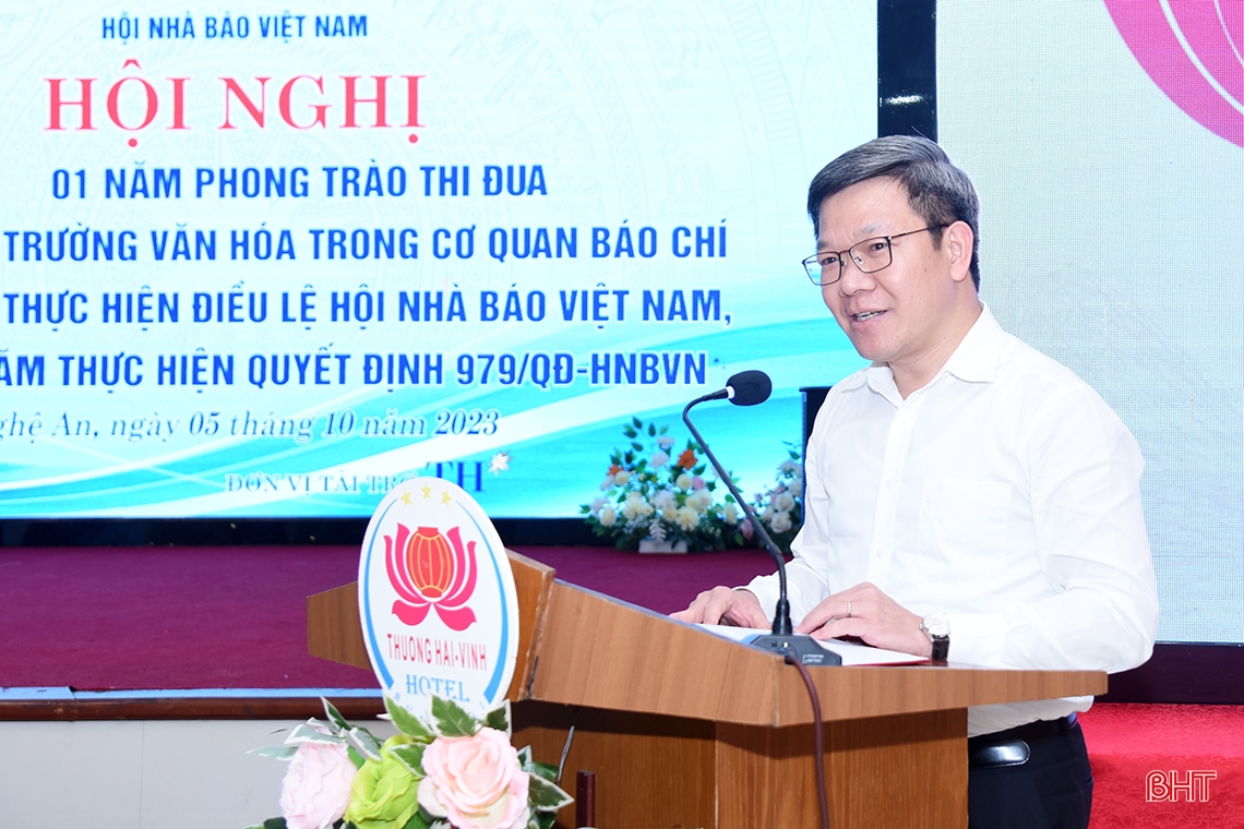 Đẩy mạnh phong trào thi đua xây dựng môi trường văn hóa trong cơ quan báo chí