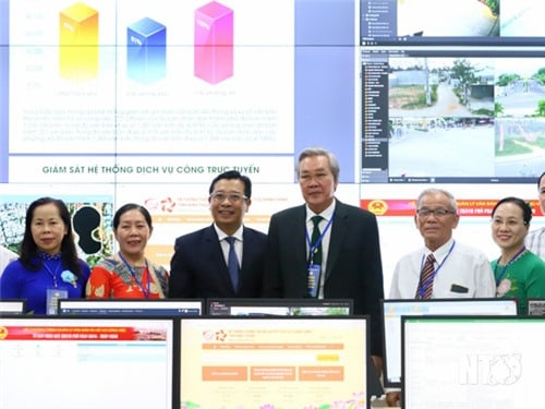 Leaders of the Vietnam Fatherland Front Committee of the province visited the Smart Urban Operation Center of Phan Rang-Thap Cham City