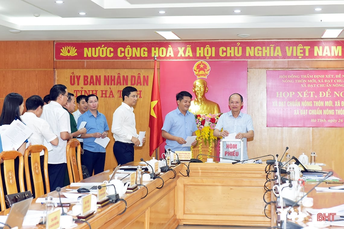 Ha Tinh alloue 24 milliards de VND pour récompenser les communes qui répondent aux nouvelles normes rurales