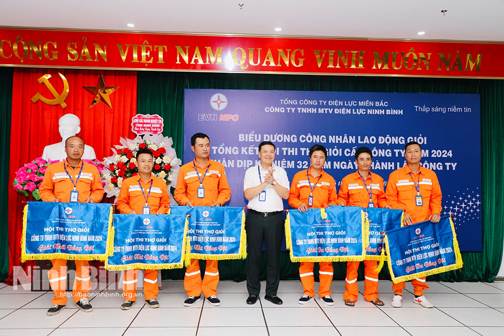 Ninh Binh Electricity Company Limited organizes the 2024 Skilled Worker Competition