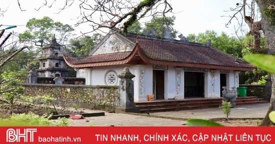 Vẻ đẹp cổ kính của tháp đá hơn 500 tuổi ở Hà Tĩnh