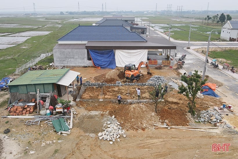 Ha Tinh exhorte les localités à accélérer le décaissement des capitaux pour le déblaiement du site de l'autoroute Nord-Sud