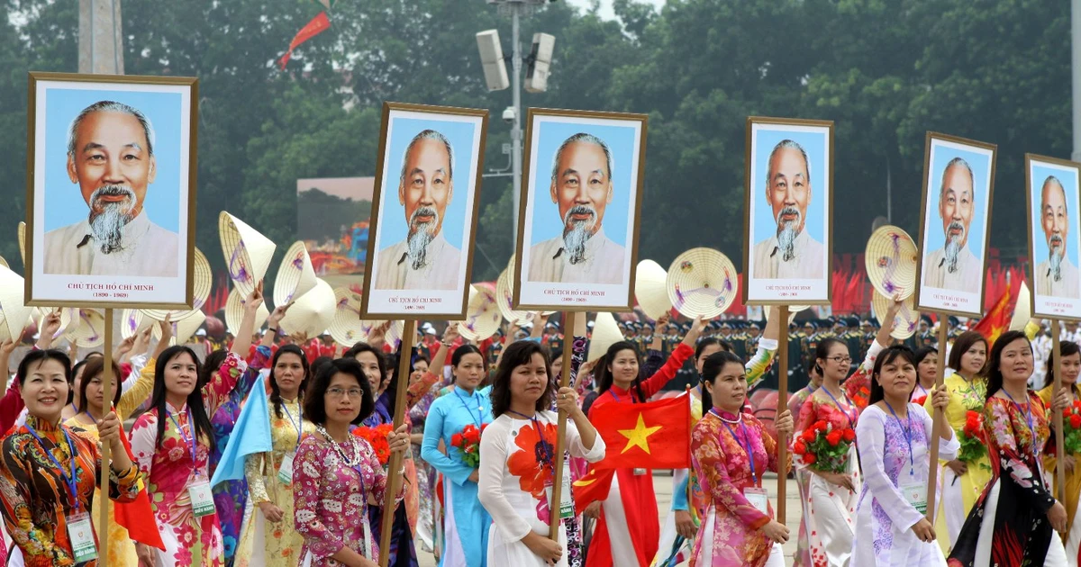 สุขสันต์แห่งความสามัคคี เฉลิมฉลองประเทศบนเส้นทางแห่งนวัตกรรม!