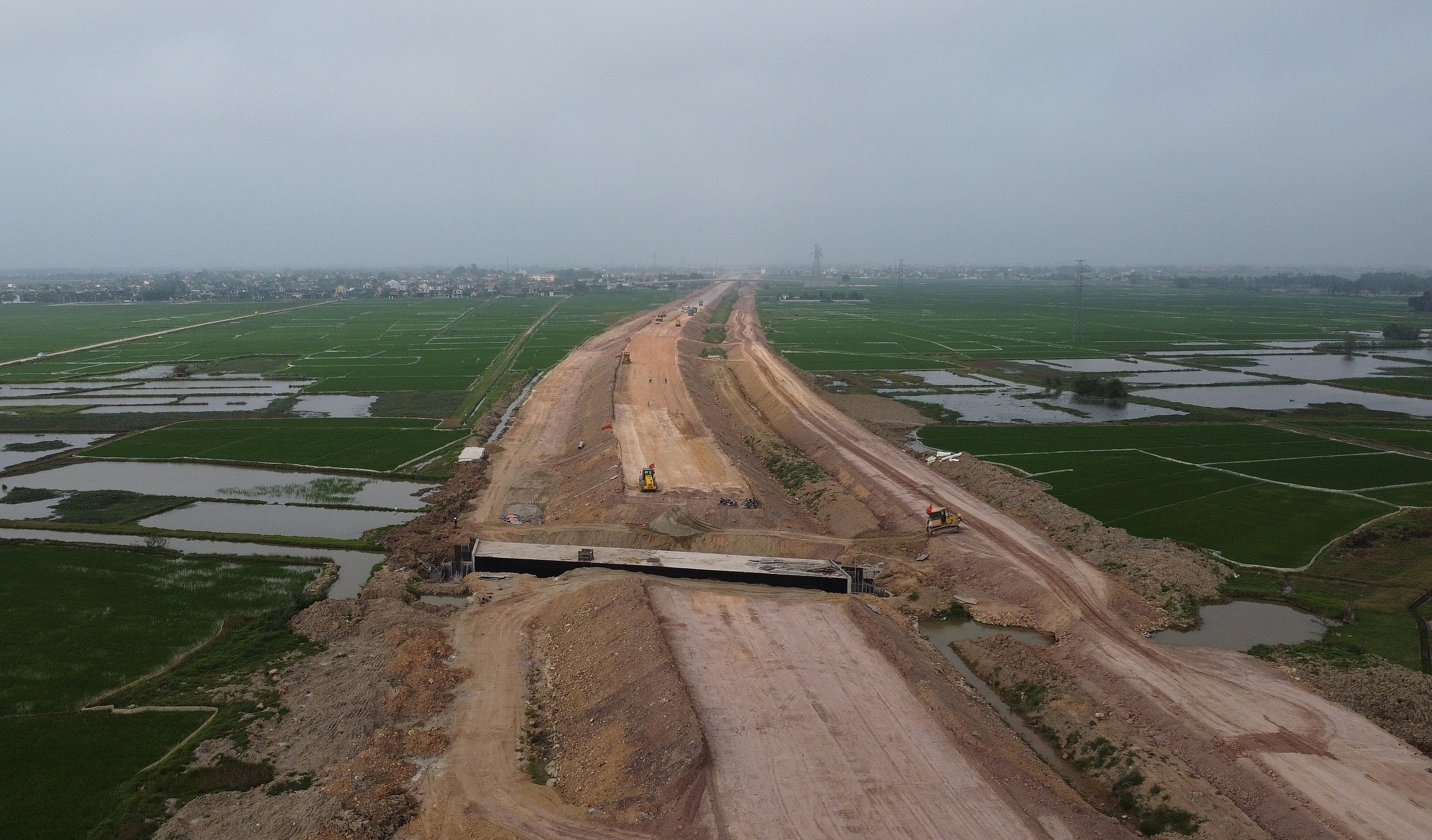 Chạy nước rút, đẩy tiến độ cao tốc Diễn Châu - Bãi Vọt