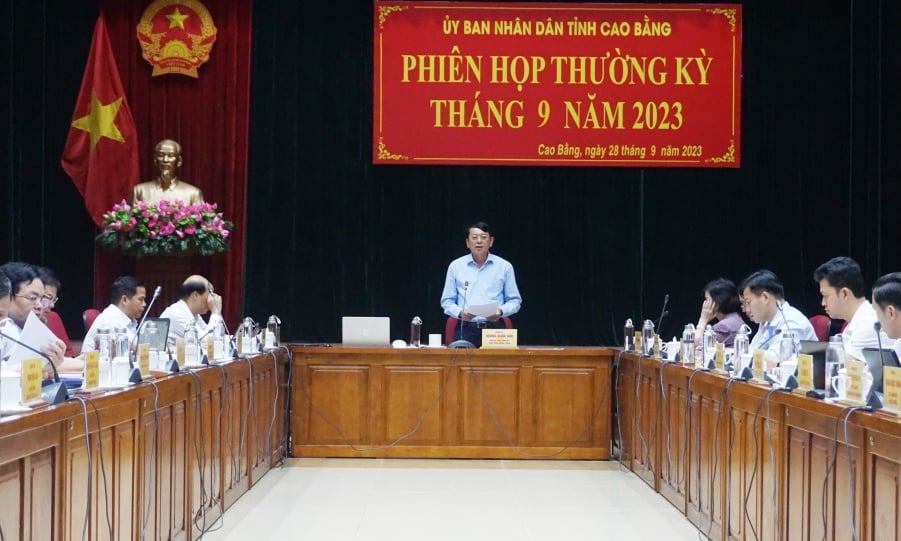 Phiên họp thường kỳ UBND tỉnh tháng 9