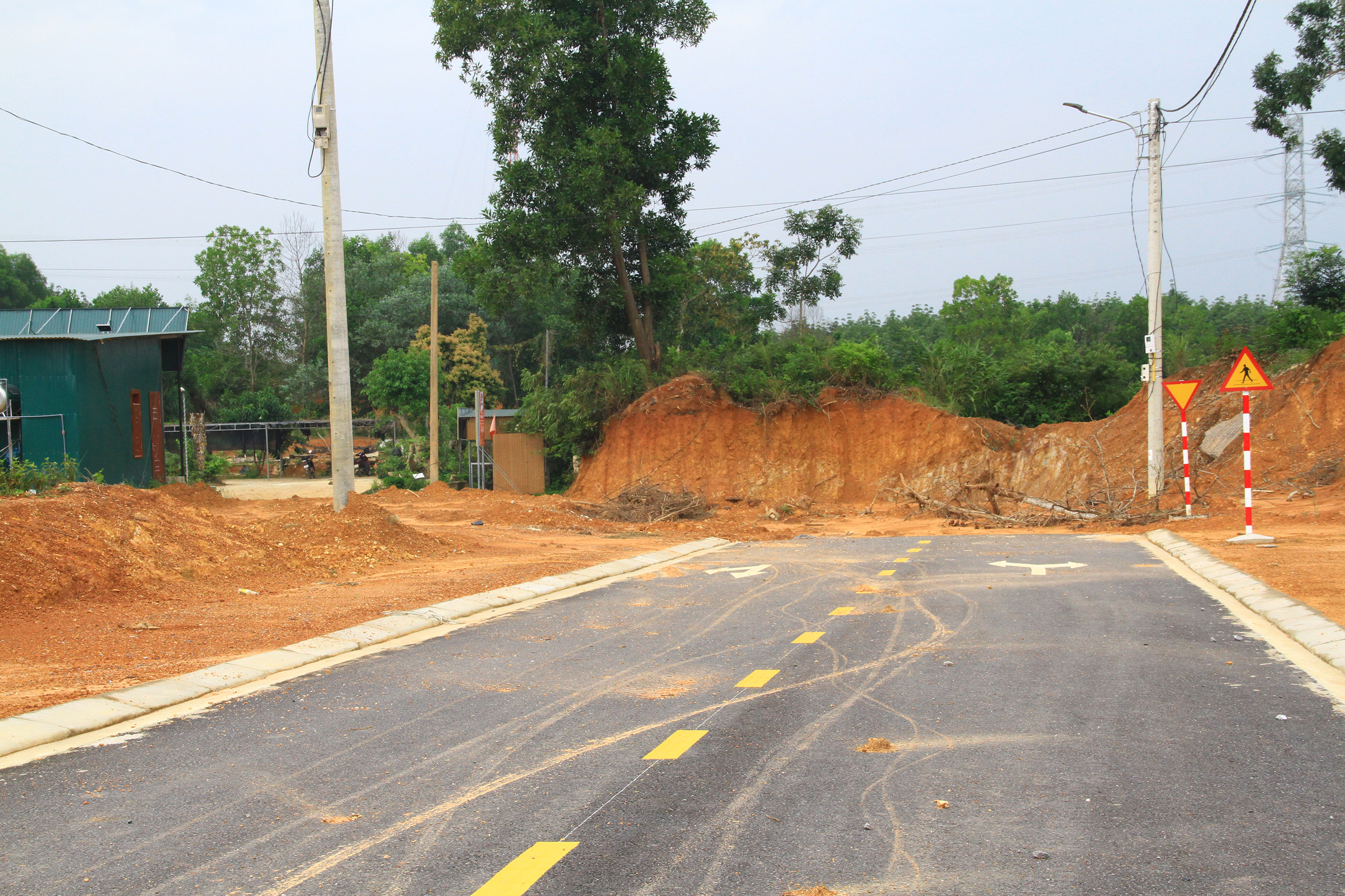 Aprobación de la planificación para los puntos de conexión de dos áreas de reasentamiento del proyecto de la autopista Van Ninh-Cam Lo