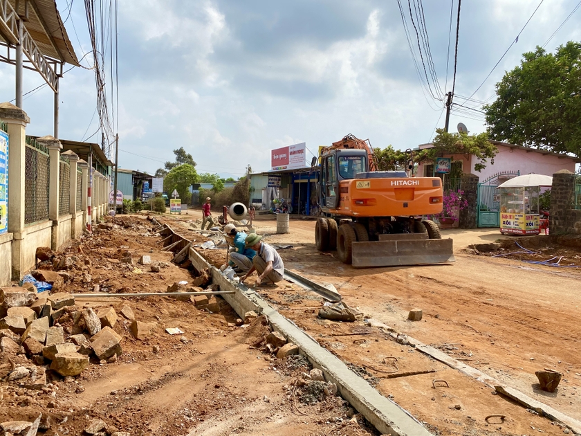Hệ thống giao thông trên địa bàn xã Tân Sơn (TP. Pleiku) được đầu tư, nâng cấp, ngày càng hoàn thiện, góp phần trong xây dựng nông thôn mới. Ảnh: H.D