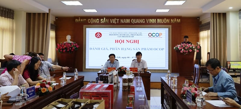 Hội đồng OCOP cấp tỉnh đánh giá, phân hạng 25 bộ hồ sơ sản phẩm tiềm năng 4 sao