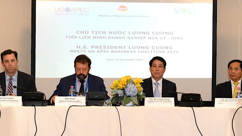 Vietnam wishes to cooperate closely with US and APEC region businesses.