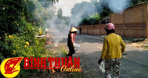 Xã Thiện Nghiệp ra quân dọn dẹp vệ sinh môi trường