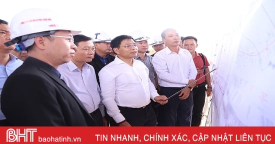 Construction through Tet holiday, ensuring Dien Chau - Bai Vot expressway is on schedule