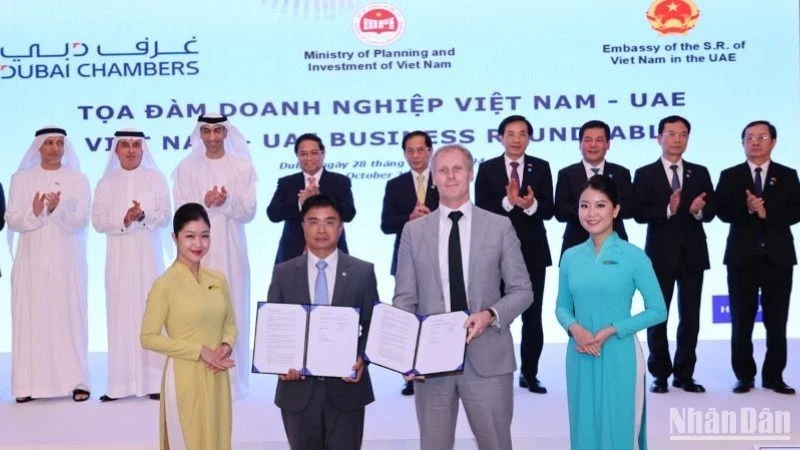 ベトナム航空とエティハド航空が覚書を交換。