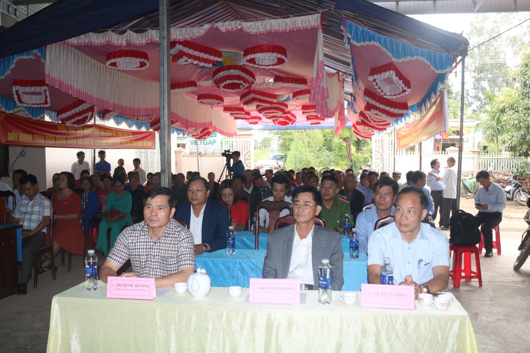 Delegați care participă la Ziua Marii Unități a Satului 2.