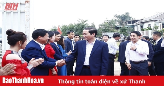 Chairman of the Provincial People's Committee Do Minh Tuan attended the National Great Unity Day at Residential Area 5, Can Khe Commune