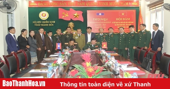 Firma de acuerdo de cooperación entre la Asociación de Veteranos de la provincia de Thanh Hoa y la Asociación de Veteranos de la provincia de Hua Phan