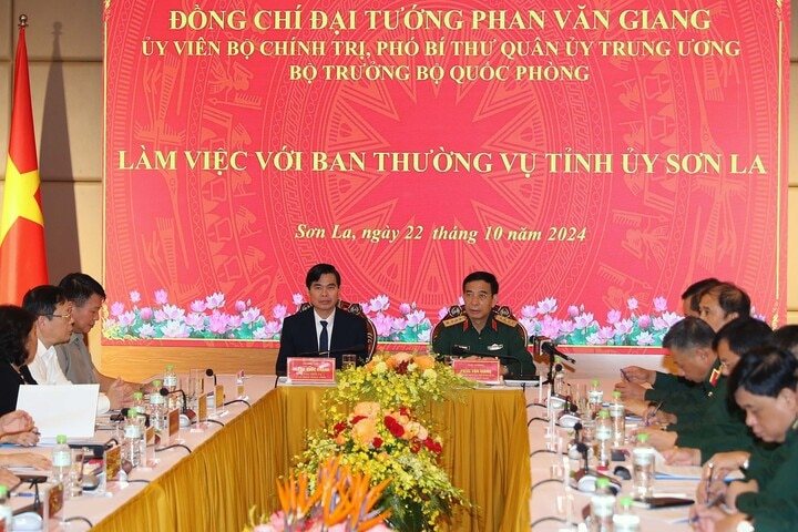 Đại tướng Phan Văn Giang phát biểu kết luận buổi làm việc. (Ảnh: Trọng Đức/TTXVN)