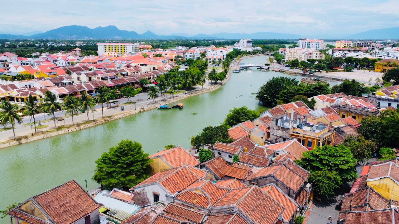 An einem Ort wie der Stadt Hoi An herrscht ständiger Wandel und Lebendigkeit. Eine vorübergehende Aussetzung des Grundstücksverkehrs reicht aus, um enorme Auswirkungen zu erzielen. Abbildung: Q.T