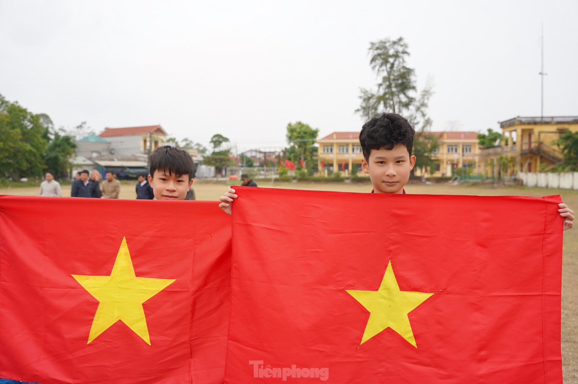 Les jeunes de Quang Ninh bénéficient de contrôles médicaux gratuits sur l'île de l'avant-poste, photo 15