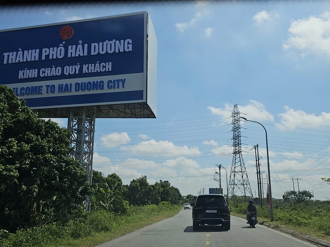 확장된 다이안 산업단지로 이어지는 5번 국도 지선도로. 사진: Thanh Son