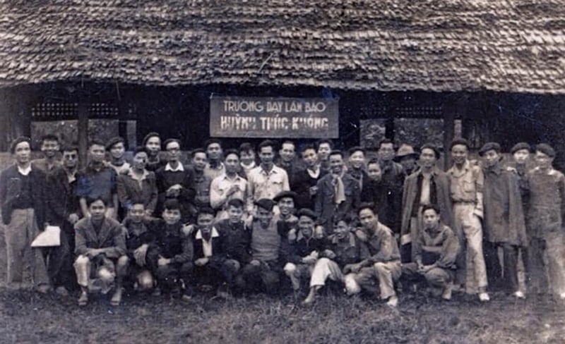 Escuela de Periodismo Huynh Thuc Khang en la Casa Patrimonial del Periodismo Revolucionario de Vietnam