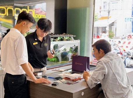 After the launch of the new iPhone version, the phone market has not cooled down yet.