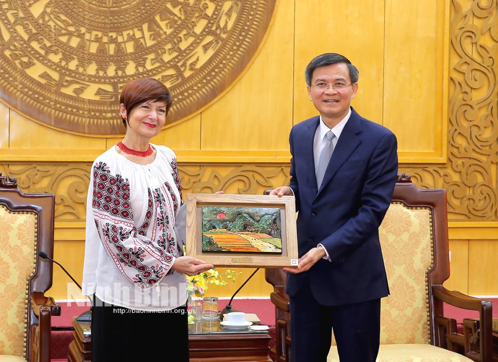 Bí thư tiếp đoàn UNESCO