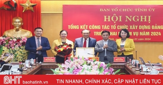 Ngành tổ chức xây dựng Đảng đóng góp lớn trong việc thực hiện thắng lợi các nhiệm vụ chính trị 