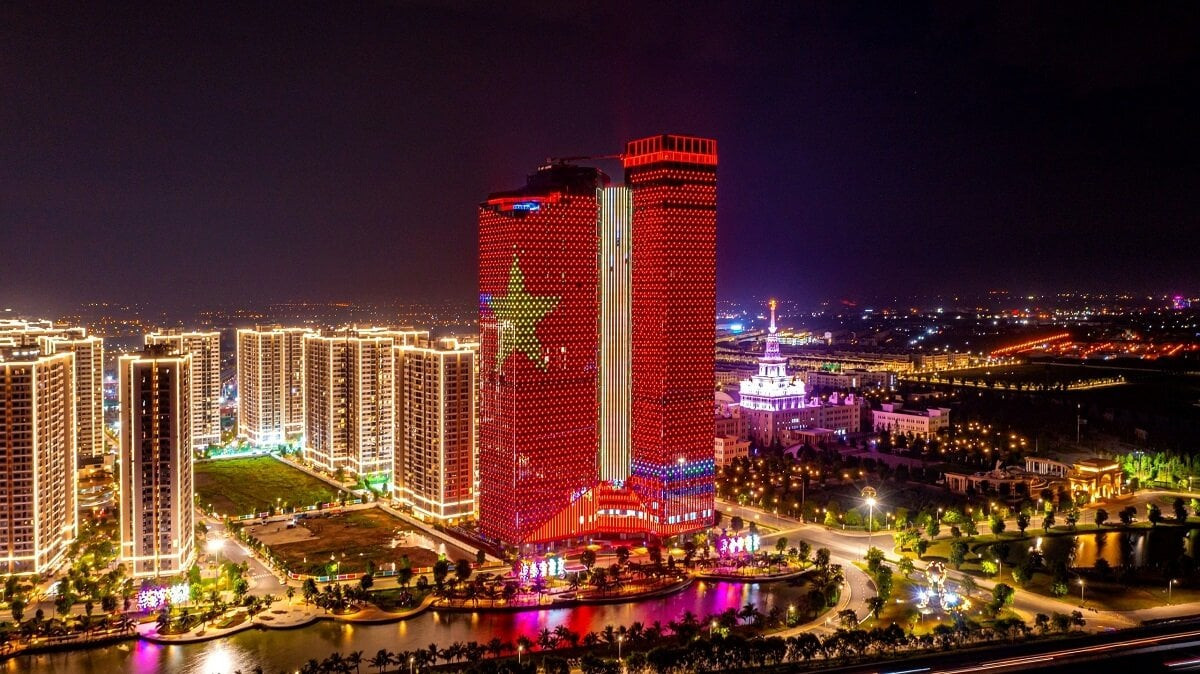 Vinhomes Ocean Park 1 metropolis with the iconic Technopark office tower is located in the Vingroup Corporation ecosystem.