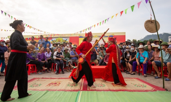 Explotar el canto para servir a las fiestas y desarrollar el turismo comunitario