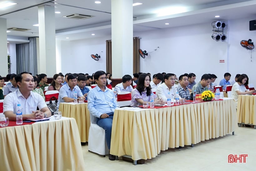 Equipping knowledge for nearly 200 cadres working in religious affairs in Ha Tinh