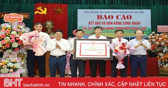 Viet Tien reçoit un certificat de reconnaissance en tant que nouvelle commune rurale avancée