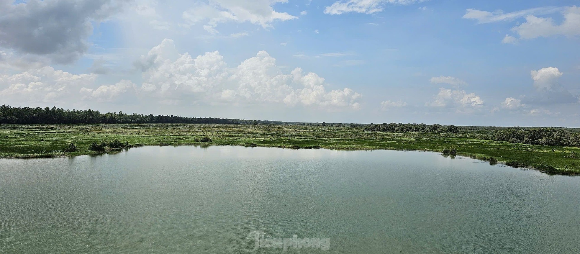 នេះ​ជា​អ្វី​ដែល​អ្នក​វិទ្យាសាស្ត្រ​បាន​ធ្វើ​ដើម្បី​ទាក់ទាញ​សត្វ​ក្រៀល​ក្រហម​ឲ្យ​ត្រឡប់​មក​ឧទ្យានជាតិ​ត្រាំ​ជីម​វិញ​រូបថត​ទី ១